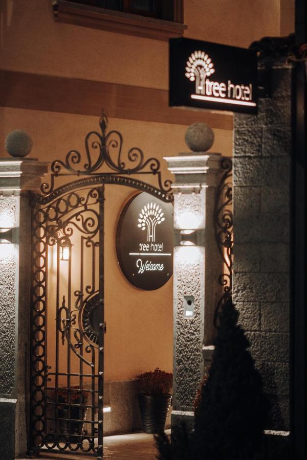 Tree Hotel Korce Exterior photo